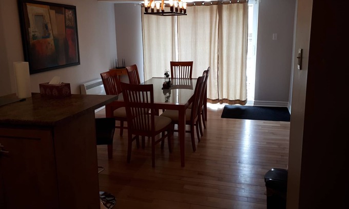 Tetreaultville Apartment | Large apartment in Montreal