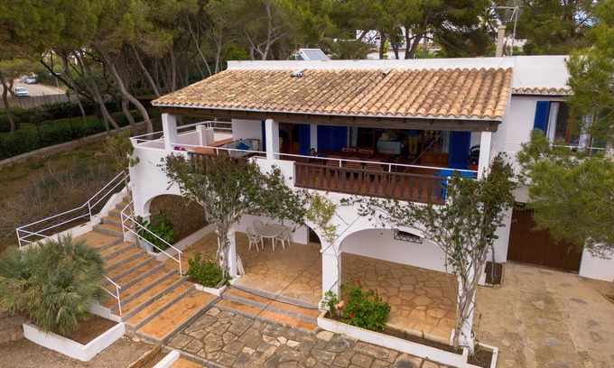 Portocolom House | Ca Na Marieta House next to the beach with sea views and large garden