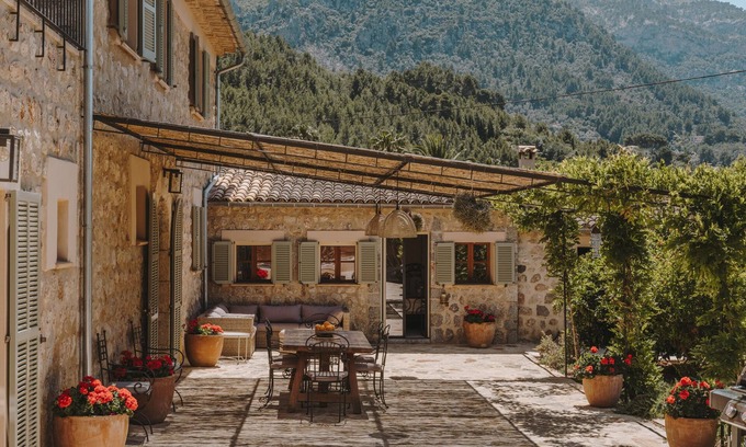 Biniaraix House | Ca Na Nela, Soller. The house with the dancing garden.