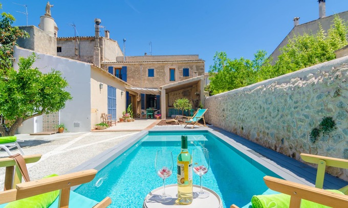 Vilafranca de Bonany Villa | CA NA SIONA - Villa with private pool in Vilafranca de Bonany. Free WiFi