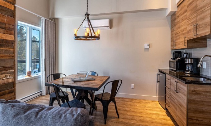 Sainte-Marguerite-du-Lac-Masson Apartment | The Viking Resort & Marina is a resort located in the Laurentians region.