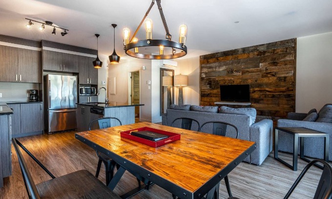 Sainte-Marguerite-du-Lac-Masson Apartment | The Viking Resort & Marina is a resort located in the Laurentians region.
