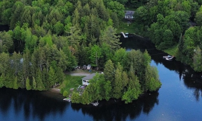 Les Collines-de-l'Outaouais Regional County Municipality Cottage | Mountain Bay