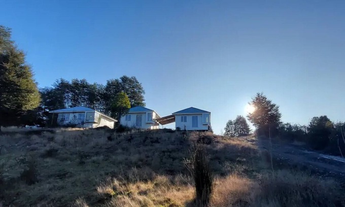 Rilan Cabin | Cabañas Tehuaco, Cabaña Carpintero negronn