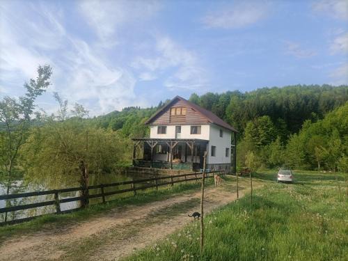 Cosbuc House | Cabana Țibleș Bichigiu