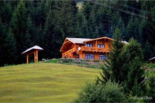 Saru Dornei Cabin | Cabana Dumbrava Cerbilor