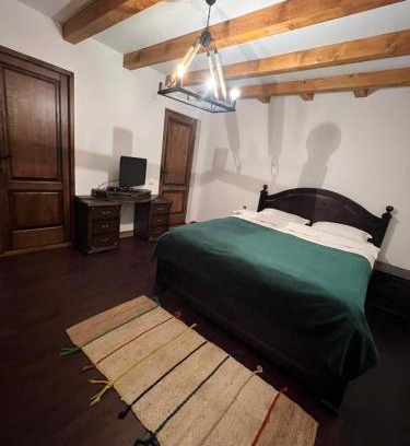 Busteni Cabin | Cabana Laptici - statiunea Pestera-Padina, Bucegi