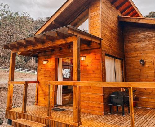 Bom Retiro House | Cabana Romântica com Hidromassagem