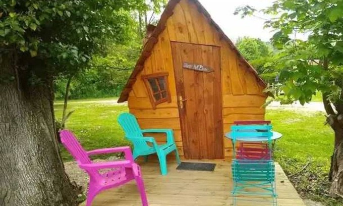 Bar-sur-Aube Cabin | Cabane 2 étoiles - Piscine - eeceag