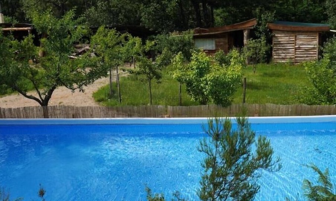 Malbosc Cabin | Cabane en Rondin de Bois Brut "isba" en Ardèche
