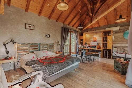 Capdrot Hotel | cabanes perchees dans les arbres