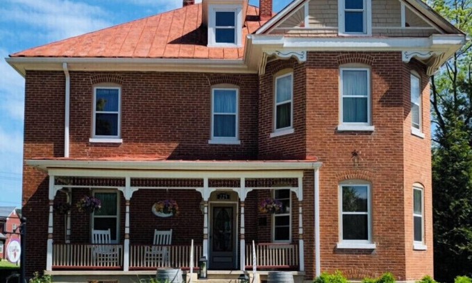 Hermann Bed & Breakfast | Cabernet Room - Old Vine Bed & Breakfast