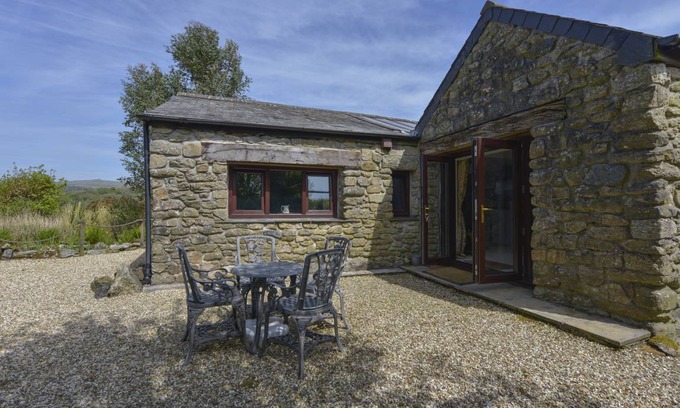Yelverton Cottage | Cabin ∙ 1 bedroom ∙ 2 guests