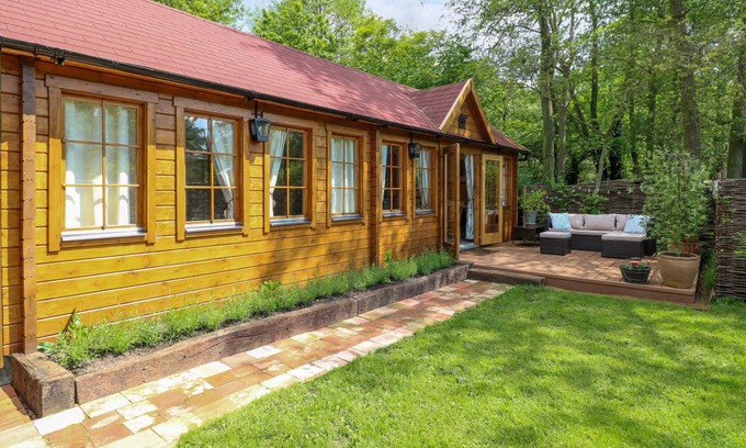 Irstead Cottage | Cabin ∙ 1 bedroom ∙ 2 guests