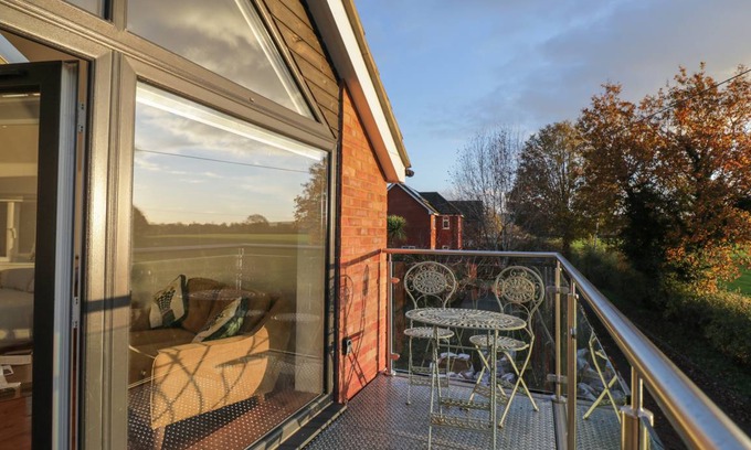Calne Cottage | Cabin ∙ 1 bedroom ∙ 2 guests