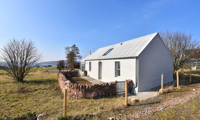 The Hebrides Cottage | Cabin ∙ 1 bedroom ∙ 2 guests