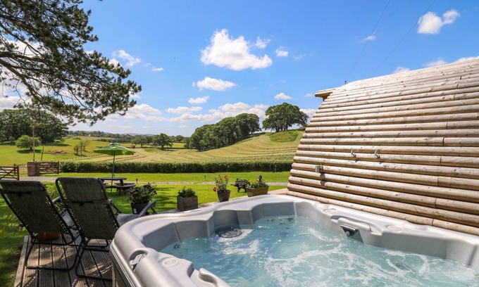 Llanddeusant Cottage | Cabin ∙ 1 bedroom ∙ 4 guests