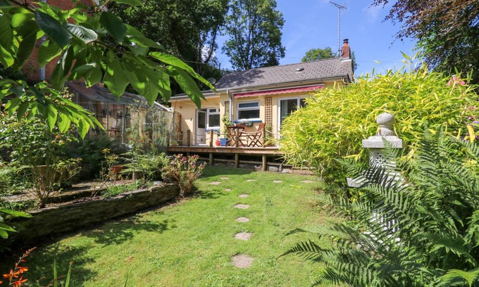 Cardigan Cottage | Cabin ∙ 1 bedroom ∙ 2 guests