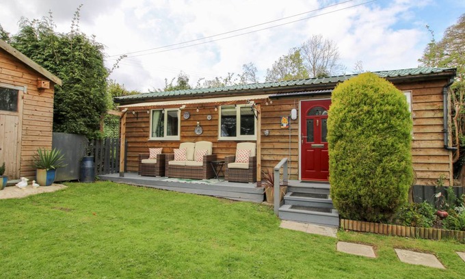 Adforton Cottage | Cabin ∙ 1 bedroom ∙ 4 guests