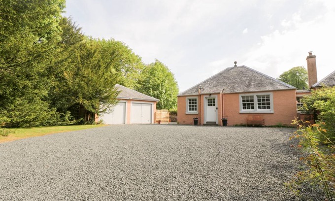 Auchengray Cottage | Cabin ∙ 1 bedroom ∙ 4 guests