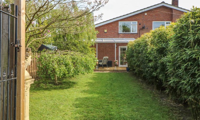 Tunstead Cottage | Cabin ∙ 1 bedroom ∙ 2 guests