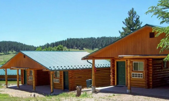 Aladdin Cottage | Cabin#1 Cozy Log Cabin in a Country Setting