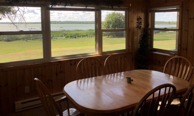 Hines Resort | Cabin 15 Lakefront Cabin @ Family/Pet Friendly Resort Fishing Dock