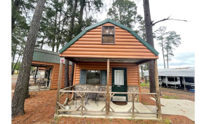 Negreet Cabin | Cabin 16 at Tranquility Bay Resort