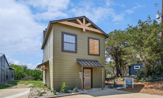 Graford House | Cabin 18: Waves of Joy