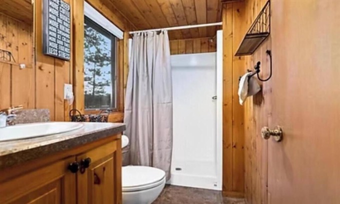 Pine River Apartment | Cabin 2 at Heaths Resort