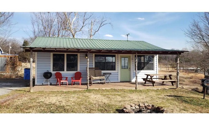 Longtown Cabin | Cabin #2 at Snug Harbor Cabins Lake Eufaula, OK