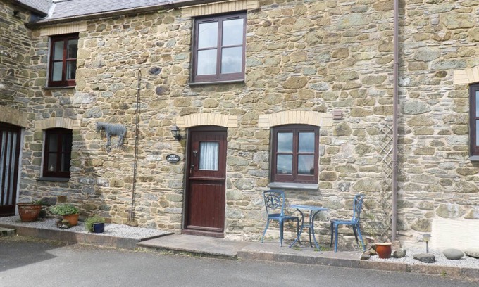 Launceston Cottage | Cabin ∙ 2 bedrooms ∙ 4 guests