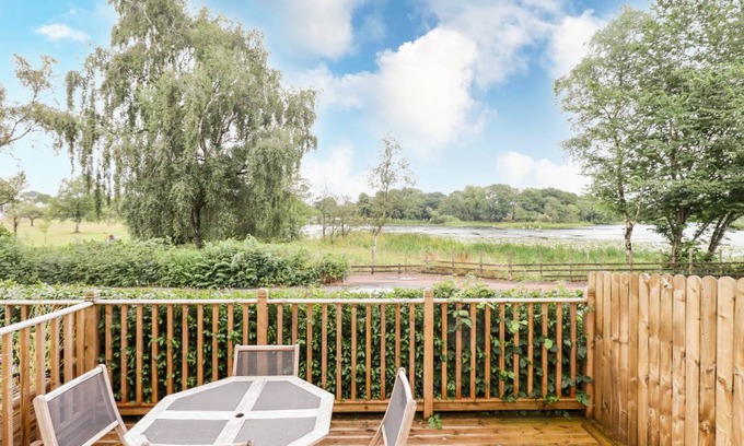 Castle Douglas Cottage | Cabin ∙ 2 bedrooms ∙ 4 guests