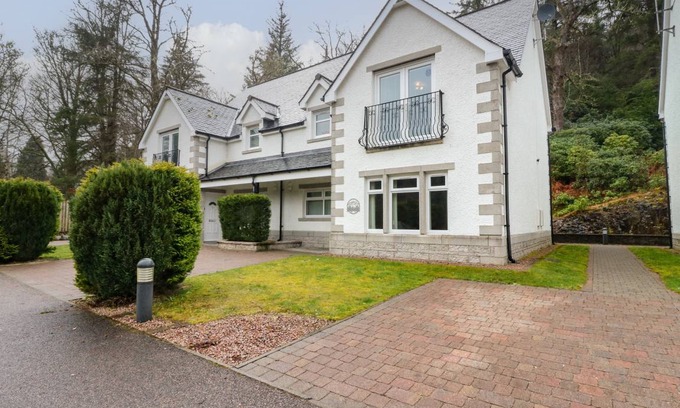 Invergarry Cottage | Cabin ∙ 2 bedrooms ∙ 4 guests