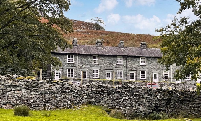 Chapel Stile Cottage | Cabin ∙ 2 bedrooms ∙ 4 guests