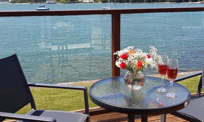 Y Felinheli Cottage | Cabin ∙ 2 bedrooms ∙ 4 guests