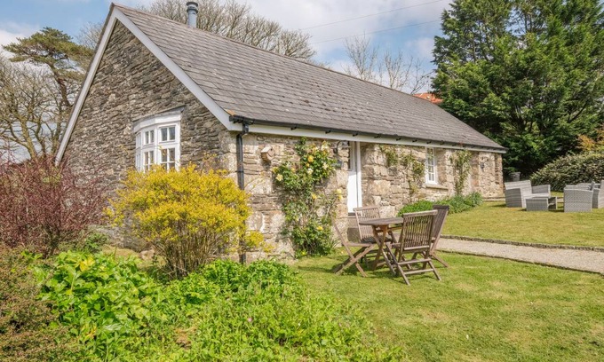St Teath Cottage | Cabin ∙ 2 bedrooms ∙ 4 guests