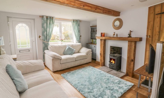 Martlesham Heath Cottage | Cabin ∙ 2 bedrooms ∙ 4 guests