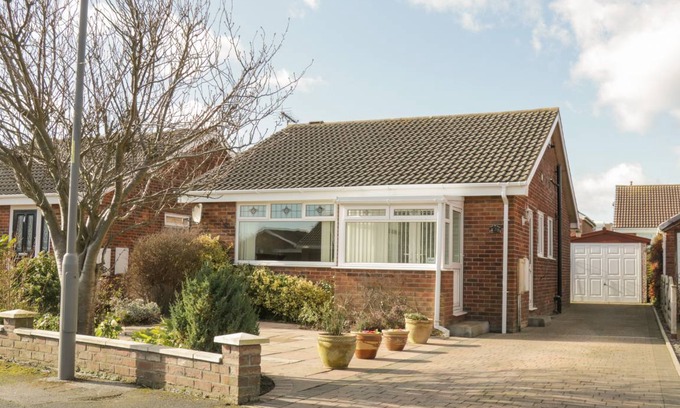 Muston Cottage | Cabin ∙ 2 bedrooms ∙ 4 guests