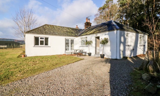 Kirriemuir Cottage | Cabin ∙ 2 bedrooms ∙ 5 guests