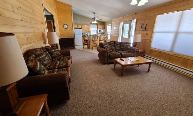Puposky Resort | Cabin 2 Family/Pet Friendly Resort Amenities Dock Fishing Beach