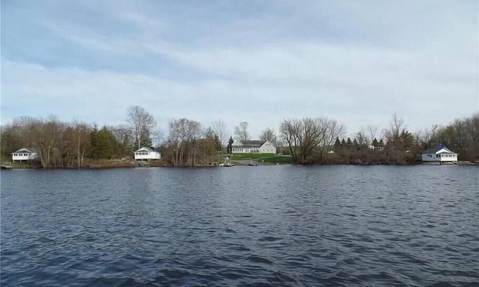 Brier Hill Cabin | Cabin 2 w/Private Dock on Black Lake *GORGEOUS VIEW*