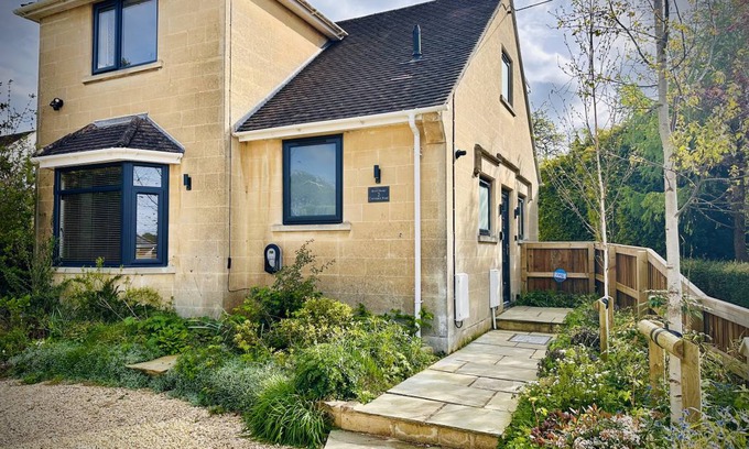 Corsham Cottage | Cabin ∙ 3 bedrooms ∙ 6 guests