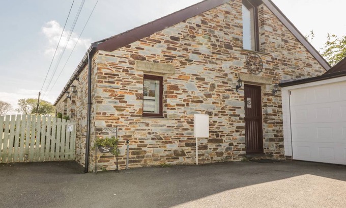Tresmeer Cottage | Cabin ∙ 3 bedrooms ∙ 6 guests