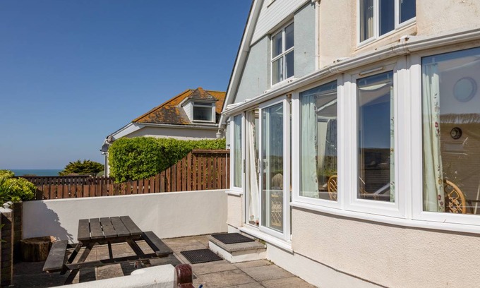 Hope-Cove Cottage | Cabin ∙ 3 bedrooms ∙ 6 guests