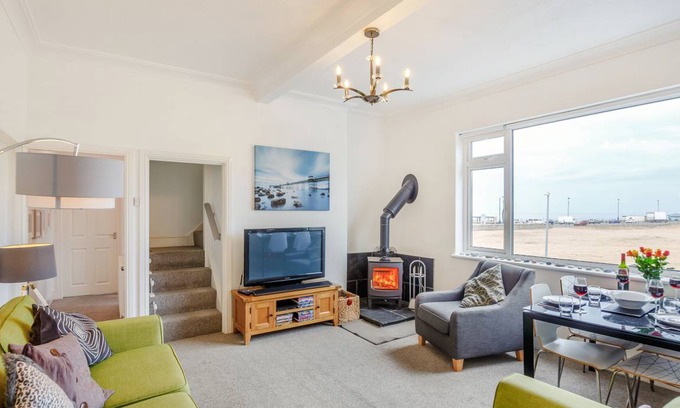 Llandudno Cottage | Cabin ∙ 3 bedrooms ∙ 5 guests