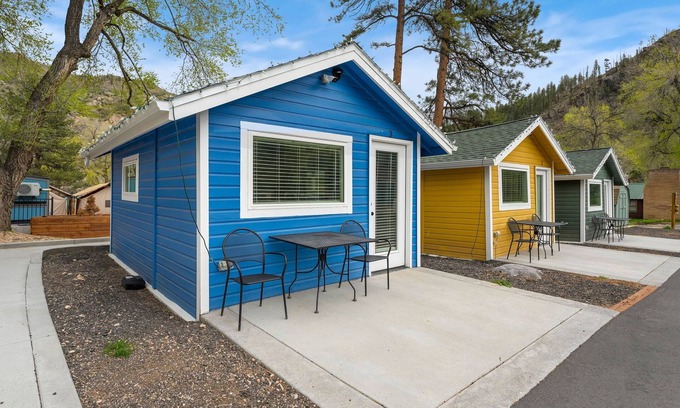 Poudre Park Cabin | Cabin 3- The Big South
