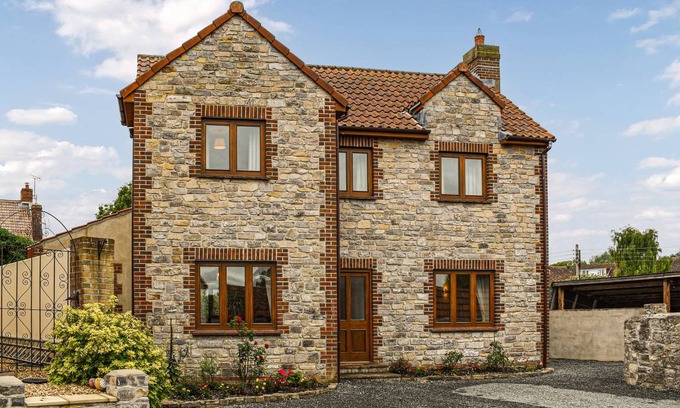 Bridgwater Cottage | Cabin ∙ 4 bedrooms ∙ 5 guests