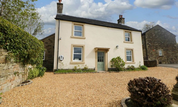 Longnor Cottage | Cabin ∙ 4 bedrooms ∙ 8 guests