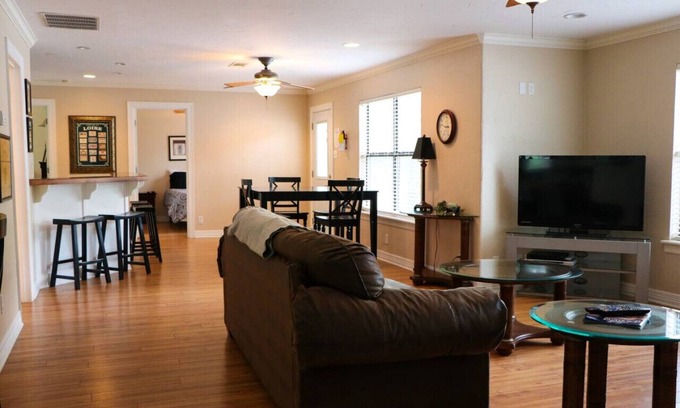 Denison Cabin | Cabin 401 at Grandpappy Point Resort & Marina